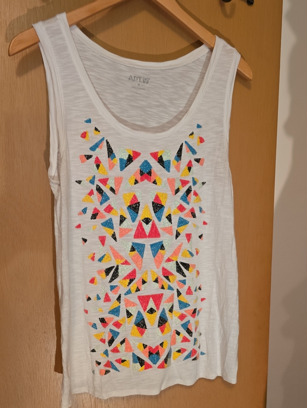 APT. 9 White Sleeveless Burnout Tank with Beaded Geometric Print M